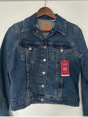 Levi's Blue Denim Jacket with Contrast Stitching